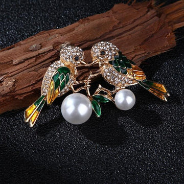 XSB167 - Golden Bird Saree Brooch